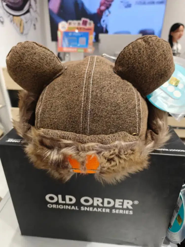 Topi beanie ala beruang merk Old Order