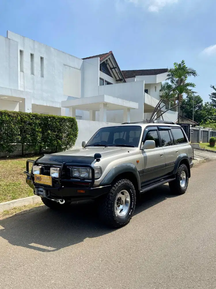 FOR SALE! TOYOTA LAND CRUISER VX 81 LIMITED TAHUN 1995