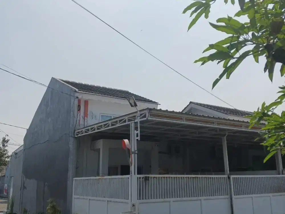 Rumah Pojok HOOK Jual Cepat Rumah Mau Pindah  Swan Menganti Regency blok A Menganti Gresik Sudah Renovasi