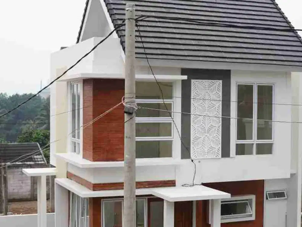 Townhouse mewah 4 kamar tidur KPR strategis stasiun Cibinong dan pintu tol Sentul /RSUD Cibinong kota Bogor