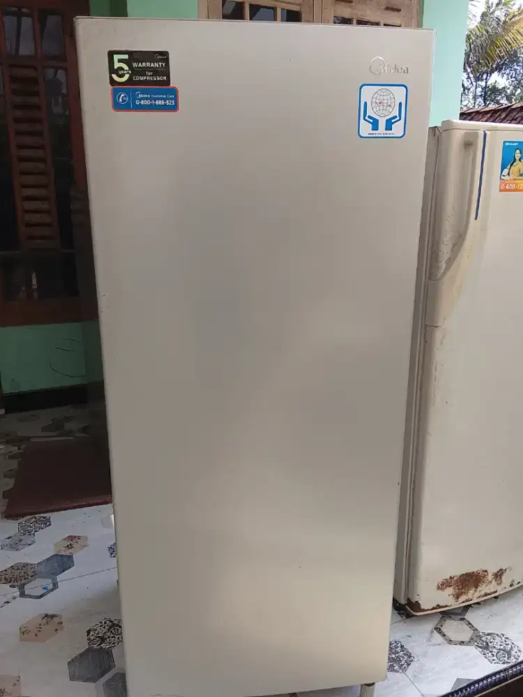 Kulkas midea jumbo