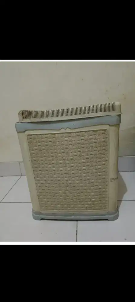 Dijual Keranjang serbaguna ukuran 35x3x45cm motif anyaman.