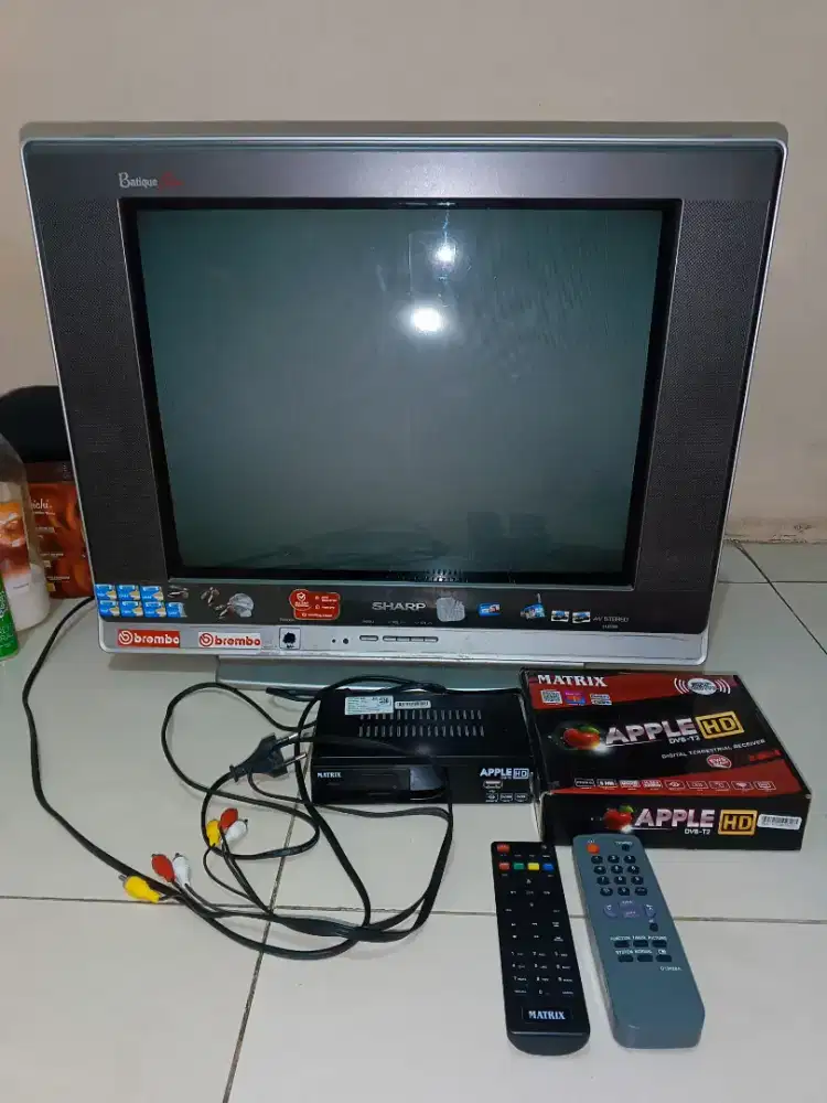 Dijual tv 21 inches + set top box (normal semua)