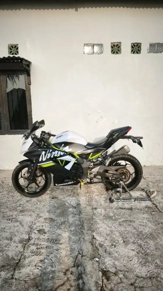 KAWASAKI NINJA SL 250CC TAHUN 2019