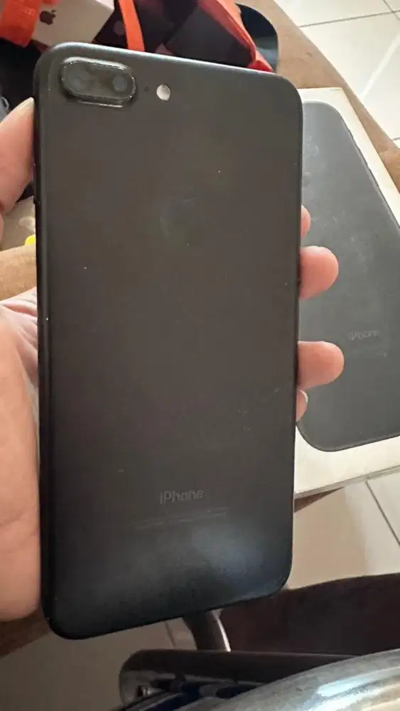 I phone 7 plus 32gb ibox no minus