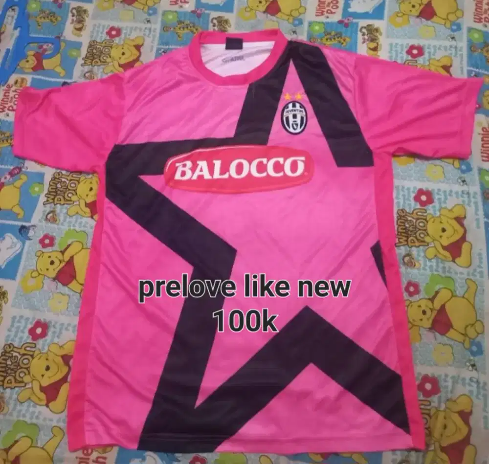 Baju Bola Klasik Juv3ntus Pink Bal0cc0 Tahun 2011-2012 Preloved