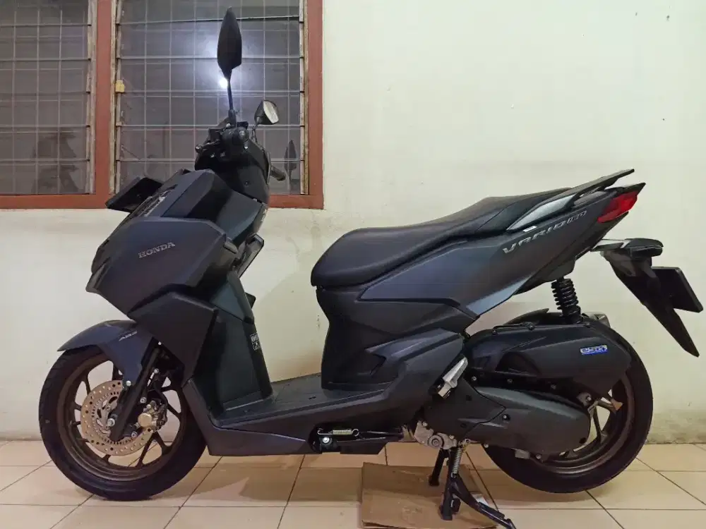 Honda VARIO 160 ABS KEYLESS PERAKITAN 2024 ( LOW KM./ LIKE NEW) B DKI