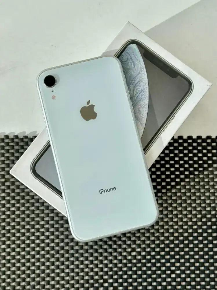 Iphone XR 128gb White All Op Mulus Murah Malang Batu