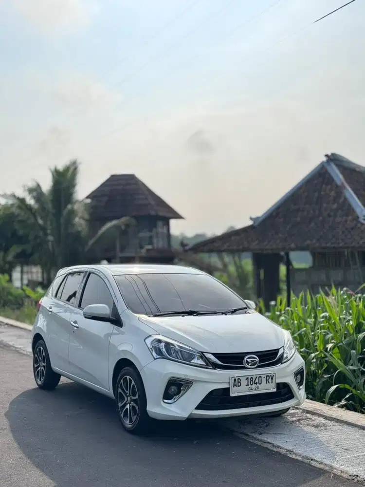 (Bisa TT) Daihatsu New Sirion Rs Mt 2018 Putih