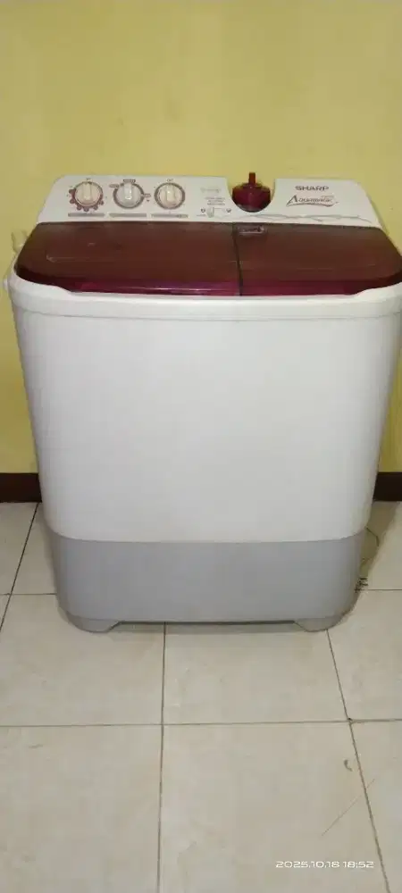 Mesin cuci merk Sharp kapasitas 10kg