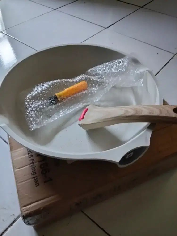 Dijual wajan fan merk tifale keramik ukuran 28cm