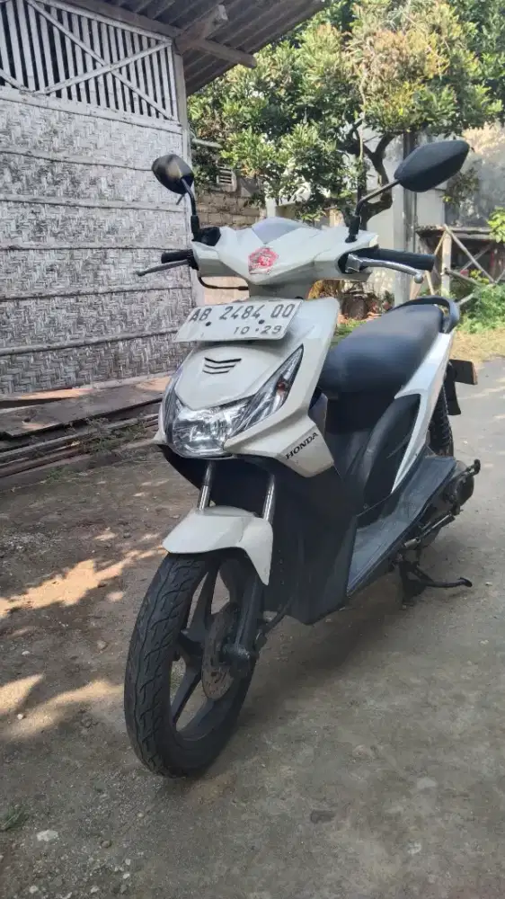 Jual beat tahun 2009 ,mesin kering pjak hidup