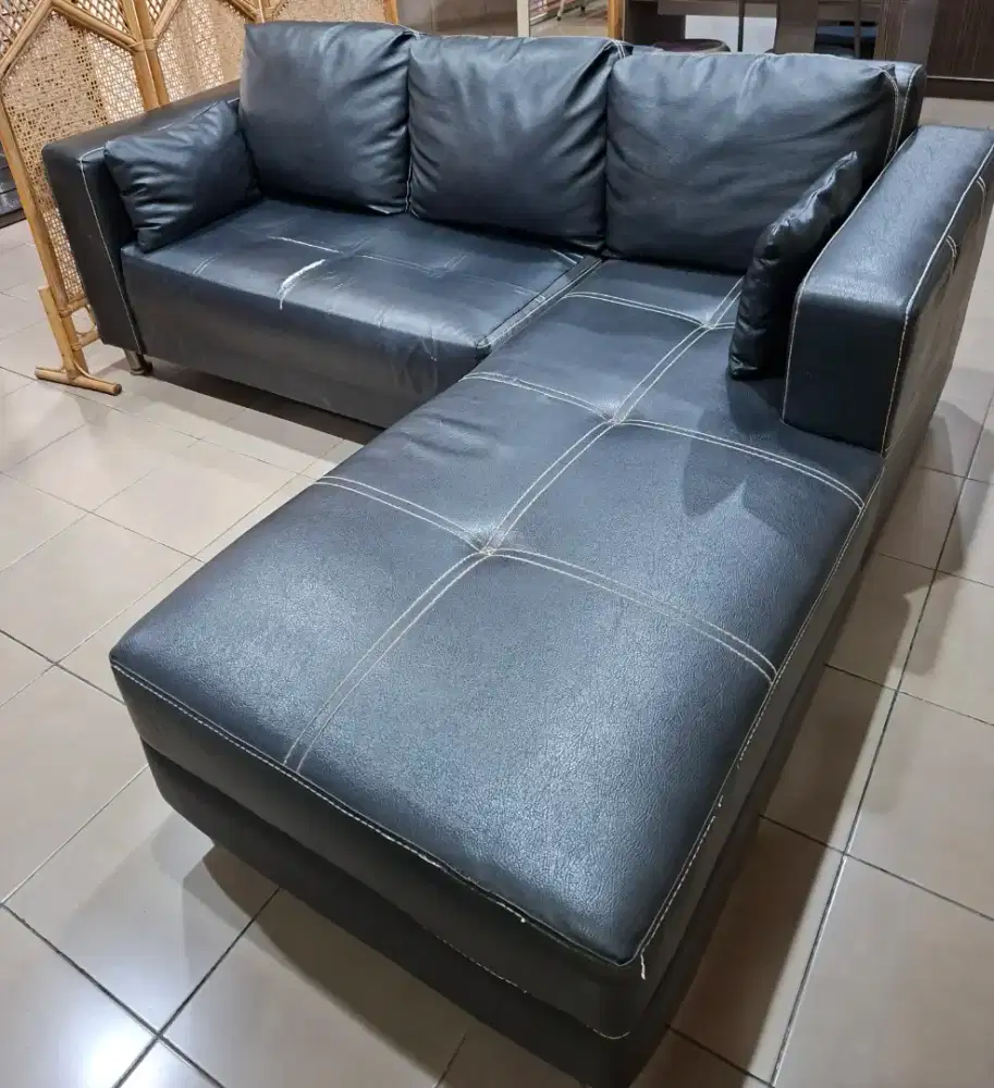 Dijual sofa L model kulit
