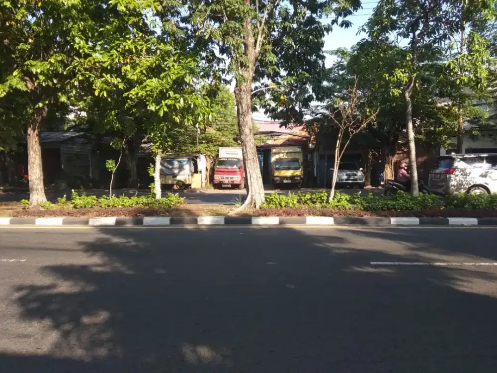RARE!!! RUMAH JL DEMAK COCOK UNTUK WAREHOUSE