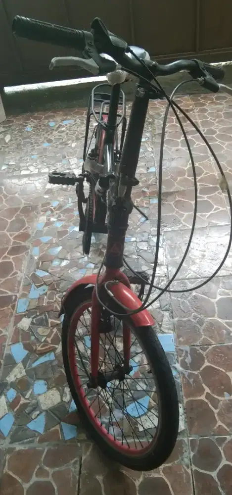 Sepeda lipat dewasa