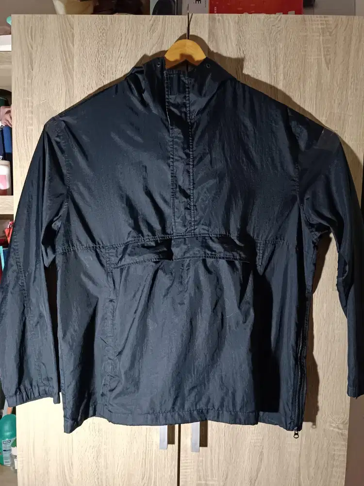 jaket Uniqlo Original 100% nilon