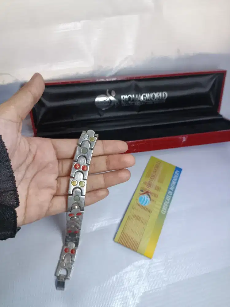Gelang Kesehatan BIOGMAWORLD