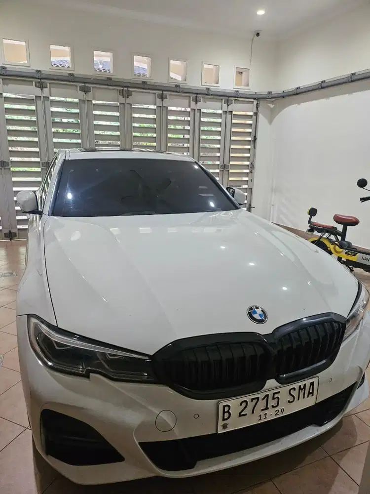 BMW 330i 2019 Bensin