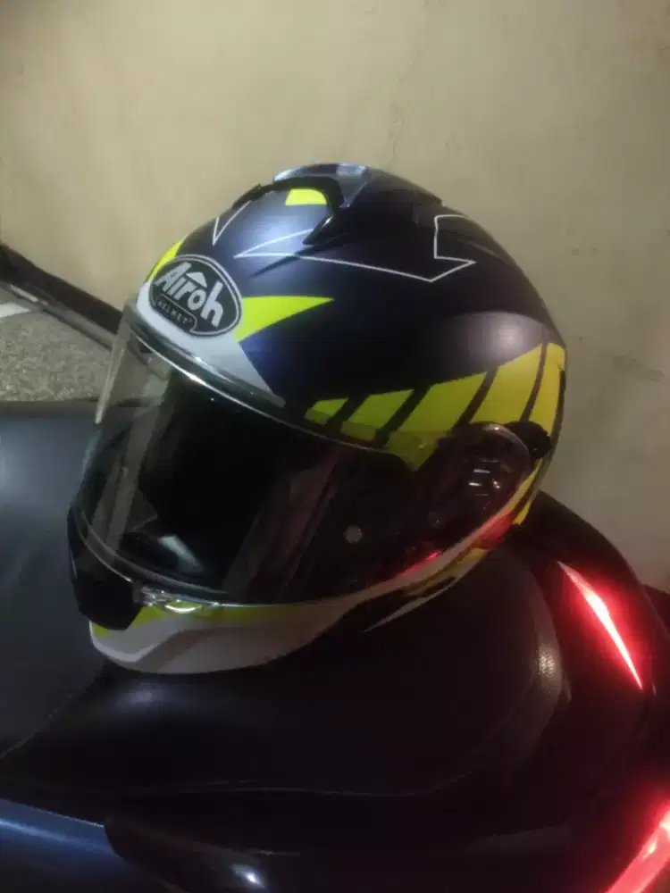 Airoh spark size L