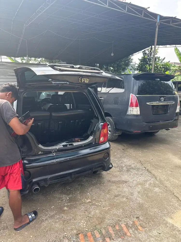 Di butuhkan Tenaga untuk ngecat dan salon mobil