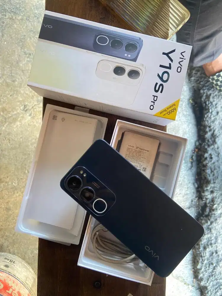 vivo y19s pro ram 4+4/64gb like new