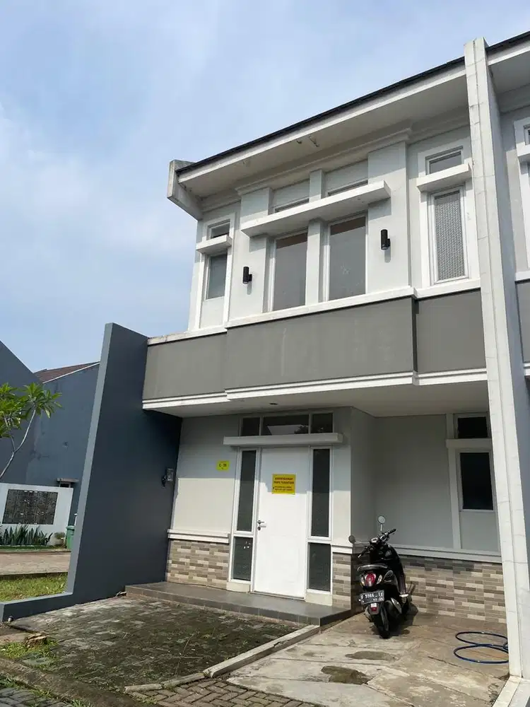 For Rent : Rumah 2 Lantai di Selatan Serpong