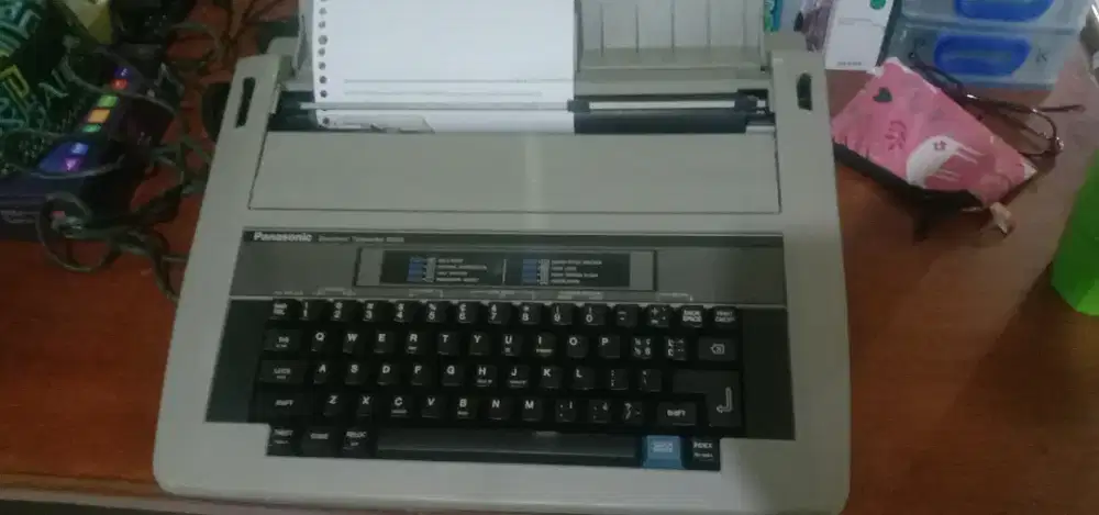 Mesin tik listrik panasonic