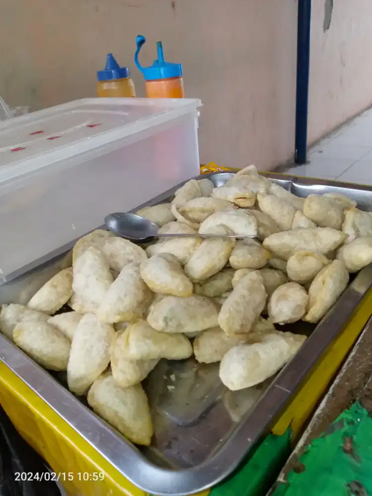 Dicari karyawan/i (part time) dagang dikantin sekolah