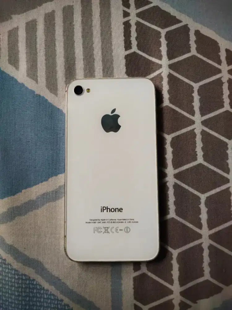iPhone 4s putih