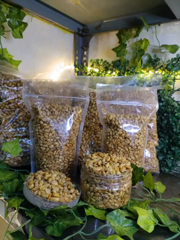 KACANG KEDELAI GORENG 1 KG KUALITAS PREMIUM
