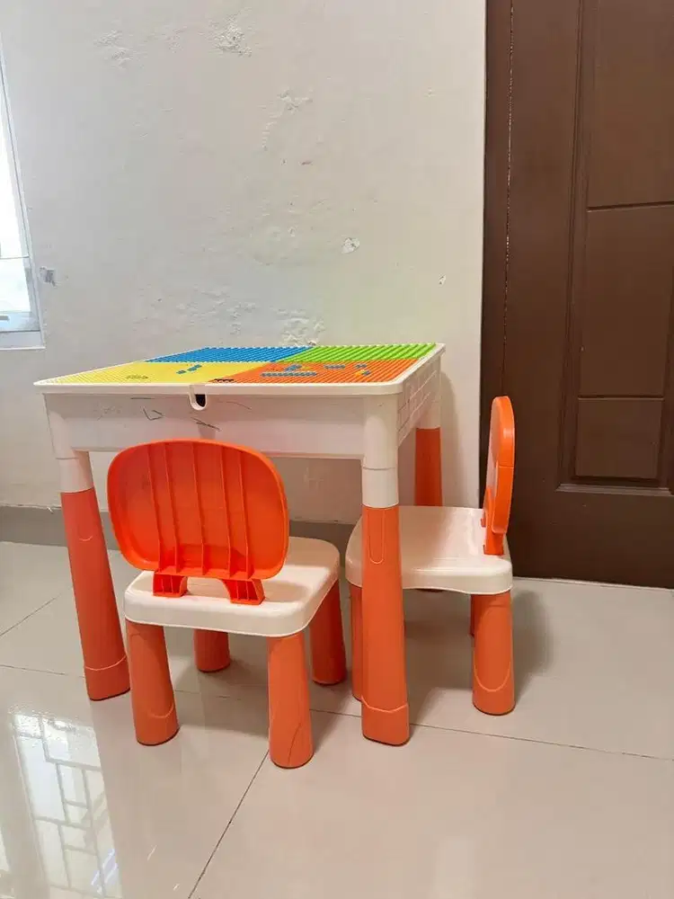 Meja Lego Olike
