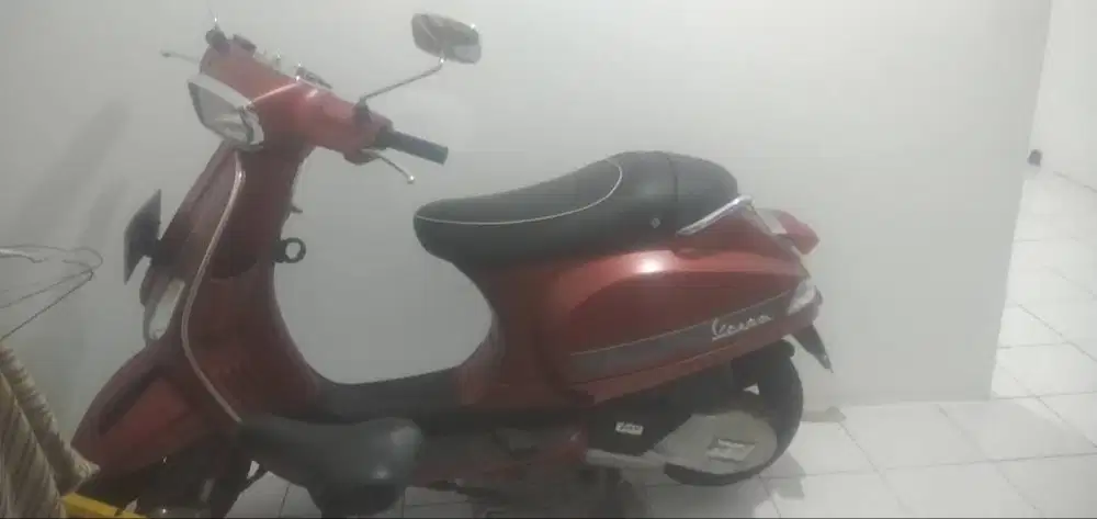 Di jual vespa matic tipe S iget 125