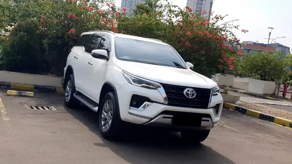[ LOW KM ] Fortuner 2.4 VRZ Diesel AT Facelift 2021/2022