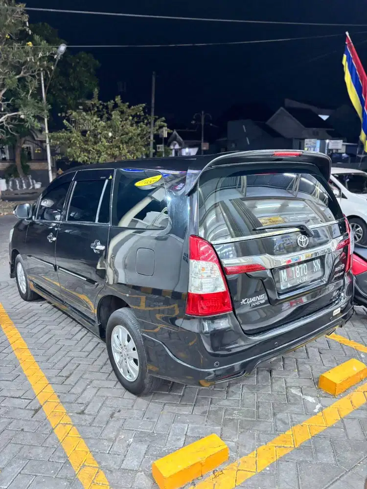 Toyota Innova V Luxury 2014