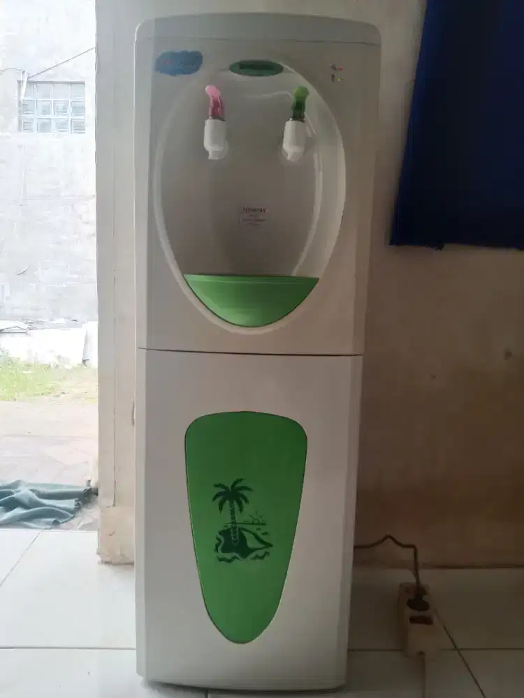 Dispenser merek Miyako