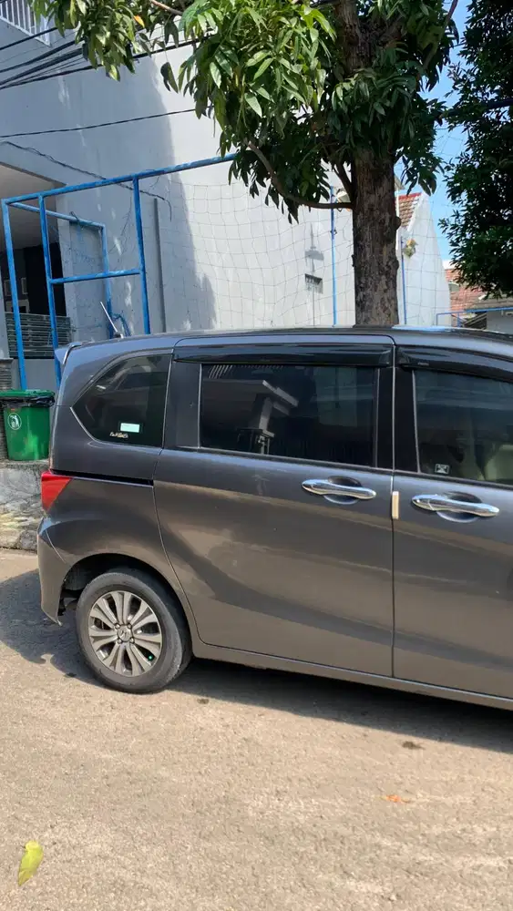 Honda Freed mulus