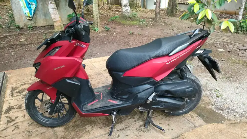 Dijual Honda Vario tangan pertama