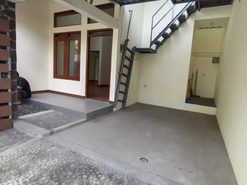 Jual Cepat Dibawah Pasar, Rumah Murah Utara Maguwo Luas 120m2 SHM IMB