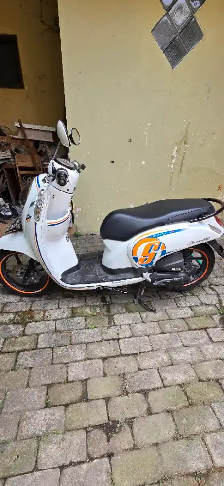 Honda Scoopy 2016