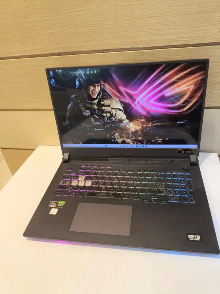 Laptop ASUS ROG STRIX G713QE