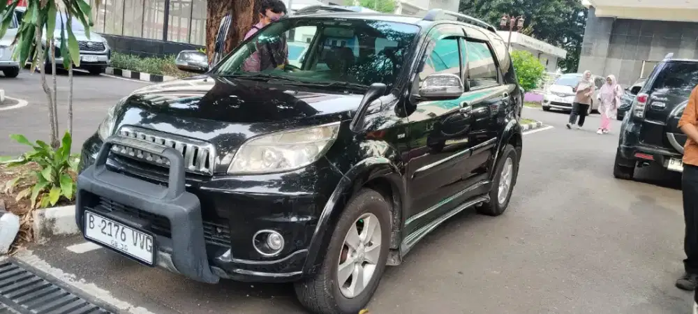 Mobil Rush S Manual Tahun 2013