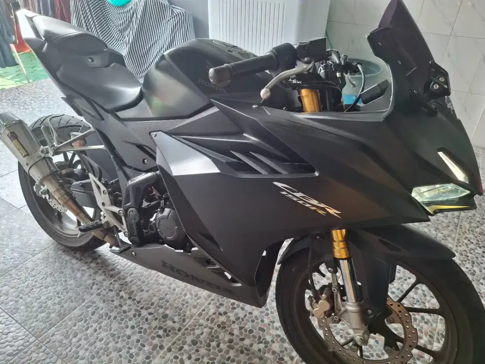 Dijual motor milik sendiri.