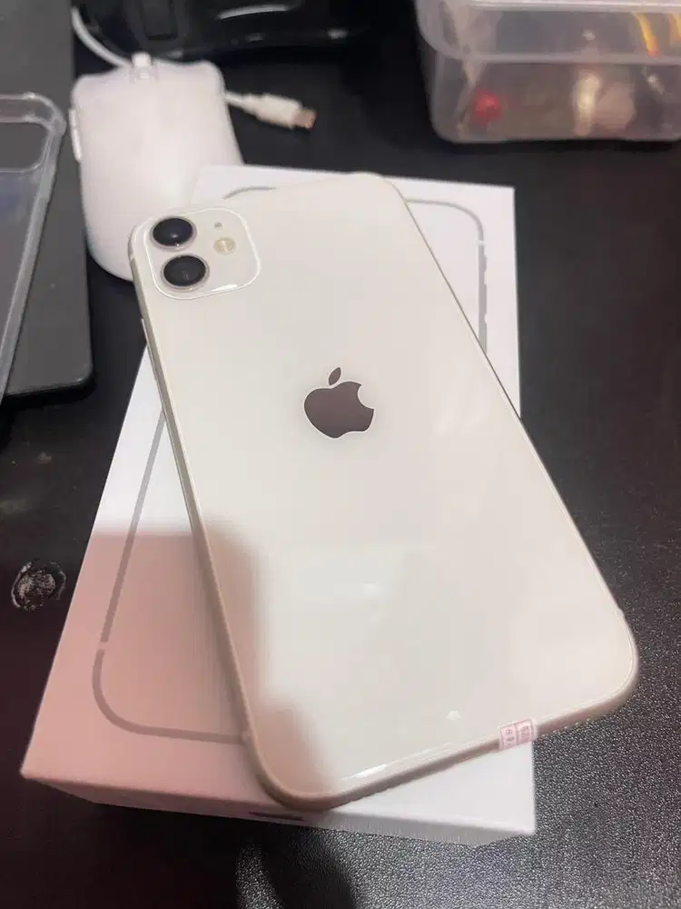 IPHONE 11 128Gb ex Inter like new seperti baru non lecet 100%