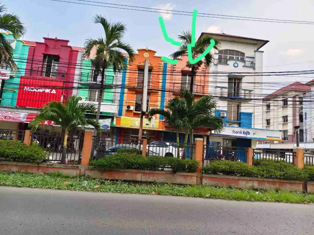 Disewakan ruko Boulevard  harapan indah1 bekasi kota
