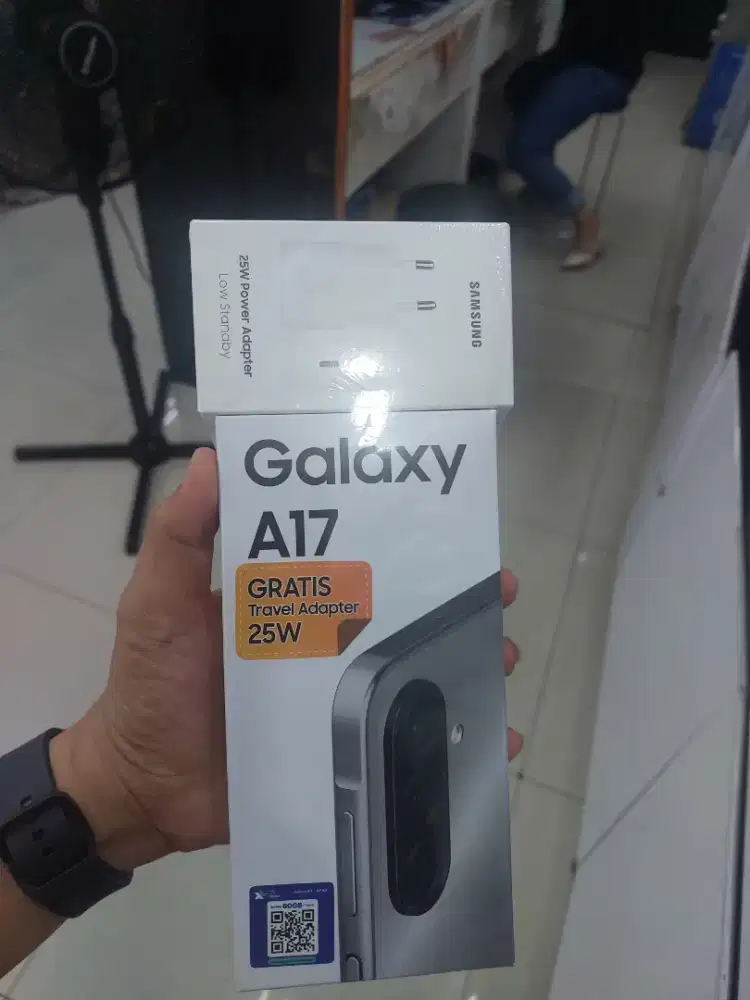 Samsung a17 8/256gb