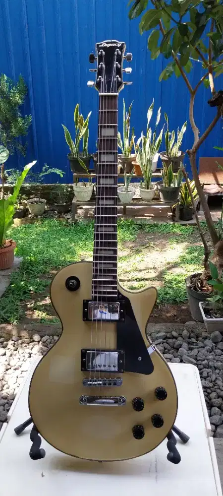 Gitar less paul legacy