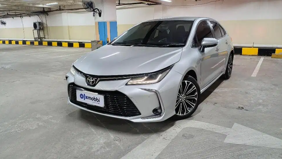 Like New Toyota Corolla Altis Like New 1.8 V Bensin-AT 2023 Silver