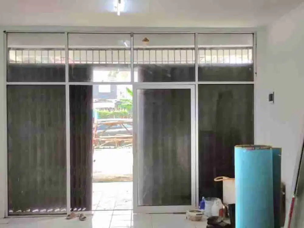 Disewakan cepat Ruko 2 lantai di Taman Harapan Baru Bekasi