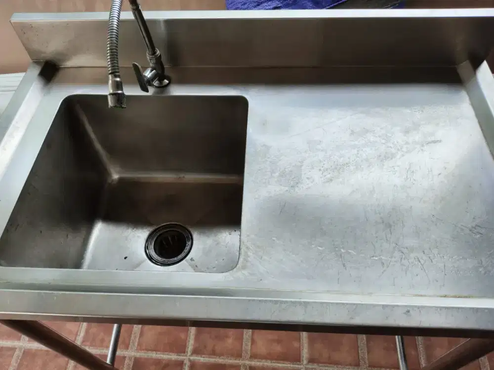 Meja stainless steel cuci piring