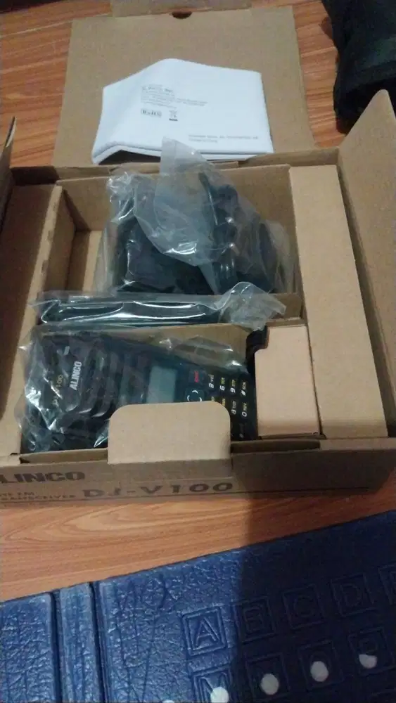 HT ALINCO DJ V100